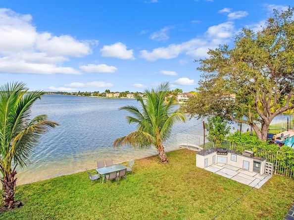 5151 SW 159th Ave, Miramar FL 33027