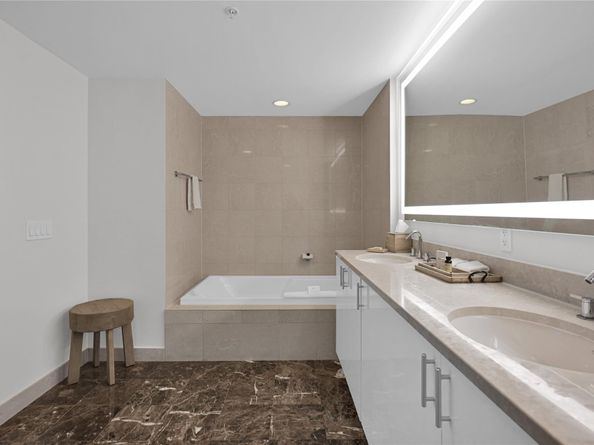 Undisclosed Address #FX-10483865, Fort Lauderdale FL 33304