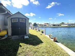 5809 NW 86th Ter, Tamarac FL 33321