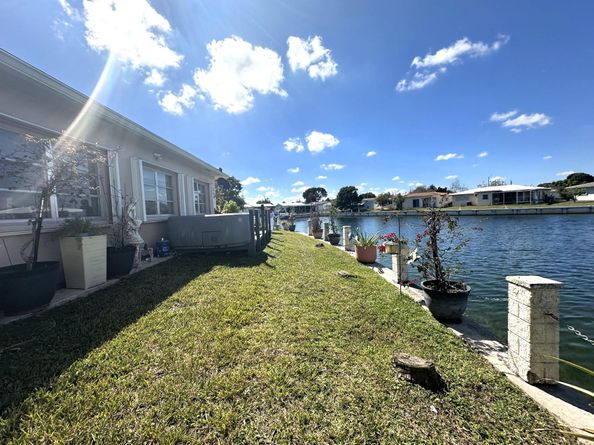 5809 NW 86th Ter, Tamarac FL 33321