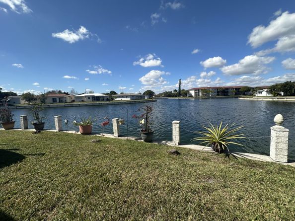 5809 NW 86th Ter, Tamarac FL 33321