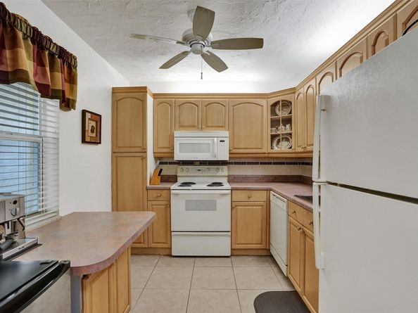 2831 Somerset Dr 414, Lauderdale Lakes FL 33311