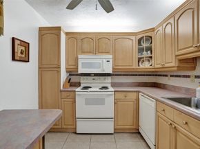 2831 Somerset Dr 414, Lauderdale Lakes FL 33311