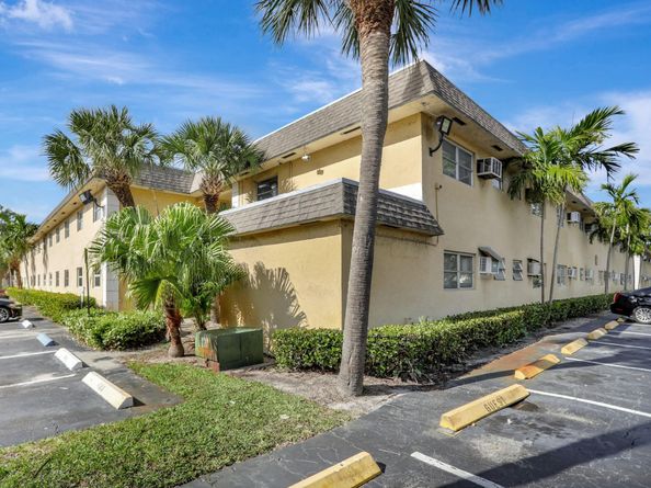 5168 NE 6th Ave 406, Fort Lauderdale FL 33334