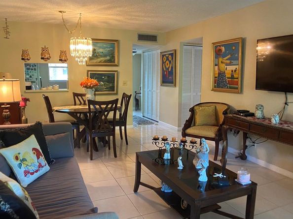 3070 Holiday Springs Boulevard 201, Margate FL 33063