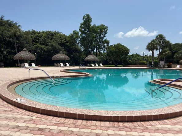 3070 Holiday Springs Boulevard 201, Margate FL 33063