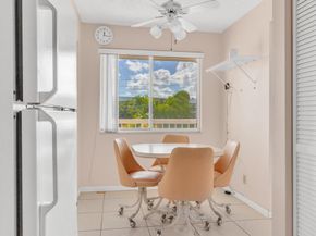3146 Via Poinciana 315, Lake Worth FL 33467