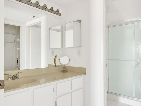 3146 Via Poinciana 315, Lake Worth FL 33467