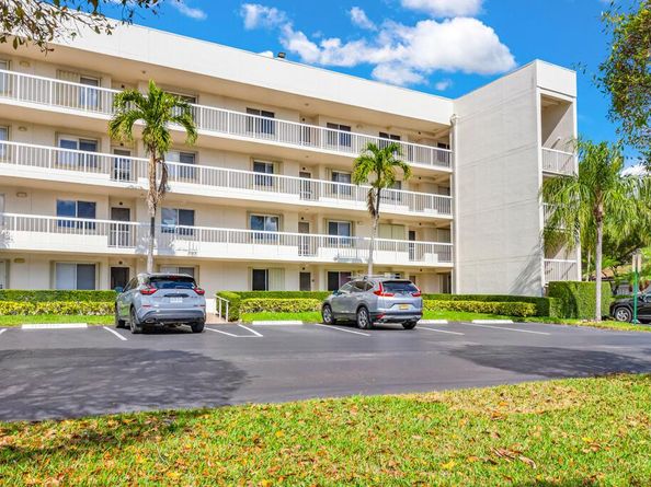 3146 Via Poinciana 315, Lake Worth FL 33467