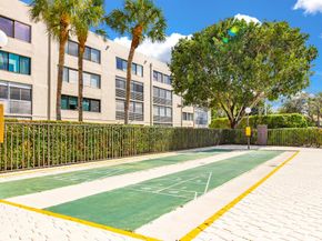 3146 Via Poinciana 315, Lake Worth FL 33467