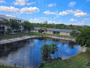 3146 Via Poinciana 315, Lake Worth FL 33467