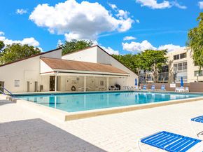 3146 Via Poinciana 315, Lake Worth FL 33467