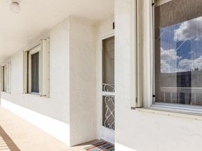 3146 Via Poinciana 315, Lake Worth FL 33467