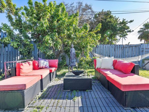 1322 Johnson St, Hollywood FL 33019