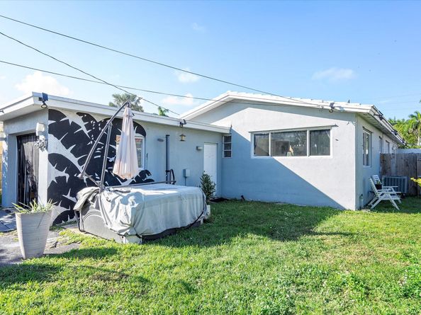 1322 Johnson St, Hollywood FL 33019