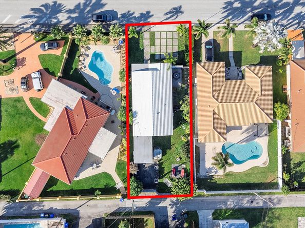 1322 Johnson St, Hollywood FL 33019