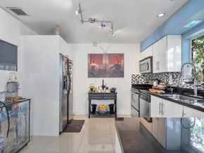 1322 Johnson St, Hollywood FL 33019