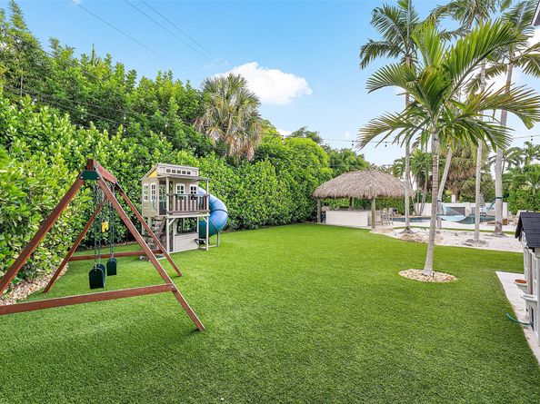 2421 NE 12th St, Fort Lauderdale FL 33304