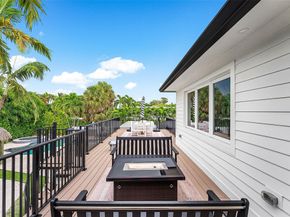 2421 NE 12th St, Fort Lauderdale FL 33304
