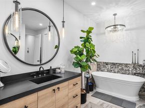 2421 NE 12th St, Fort Lauderdale FL 33304