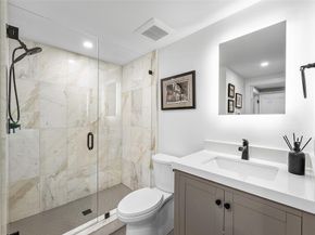 2421 NE 12th St, Fort Lauderdale FL 33304