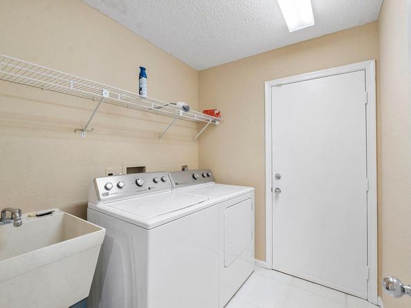 6388 Three Lakes Lane, Boynton Beach FL 33437