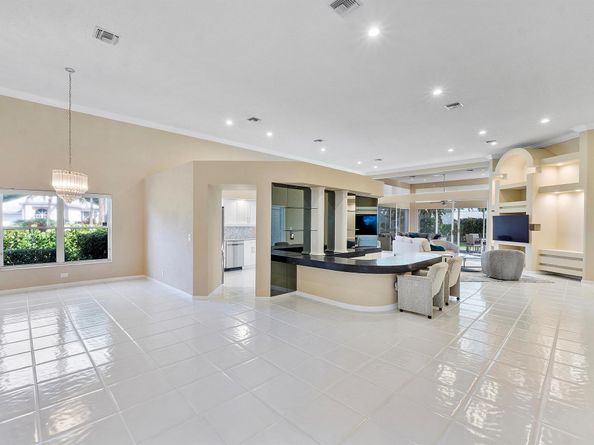 6388 Three Lakes Lane, Boynton Beach FL 33437