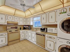 301 Lake Shore Drive 809, Lake Park FL 33403