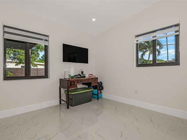 4801 SW 98th Avenue Rd, Miami FL 33165