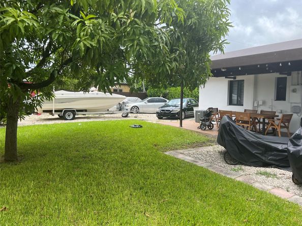 4801 SW 98th Avenue Rd, Miami FL 33165