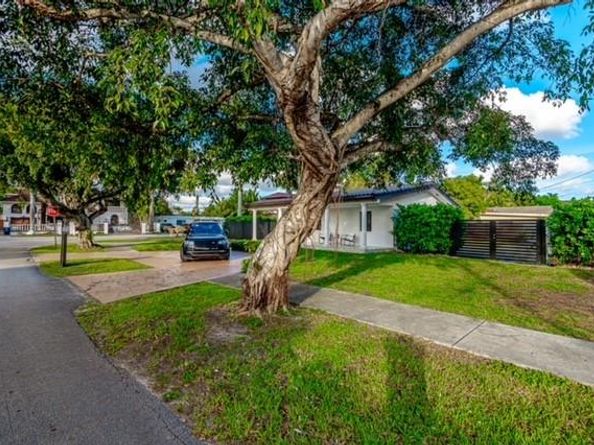 4801 SW 98th Avenue Rd, Miami FL 33165