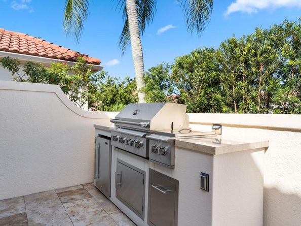 1484 Via Del Sol, Jupiter FL 33477