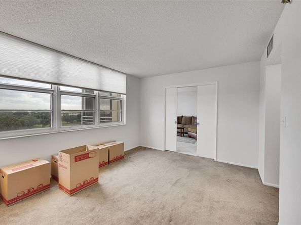 3520 Oaks Way 806, Pompano Beach FL 33069