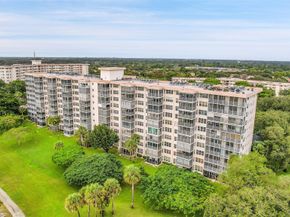 3520 Oaks Way 806, Pompano Beach FL 33069