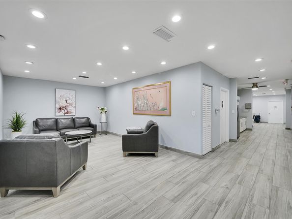 3520 Oaks Way 806, Pompano Beach FL 33069