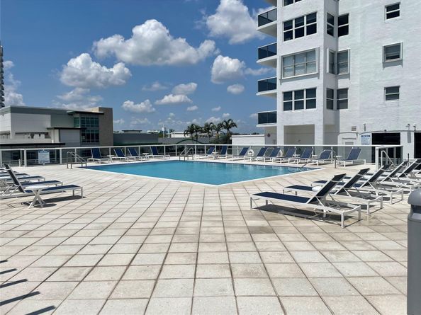 3015 N Ocean Blvd 18J, Fort Lauderdale FL 33308