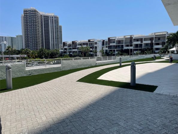 3015 N Ocean Blvd 18J, Fort Lauderdale FL 33308