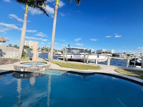 412 SE 28th Ave, Pompano Beach FL 33062