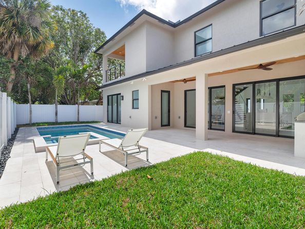 363 31st Court, West Palm Beach FL 33407