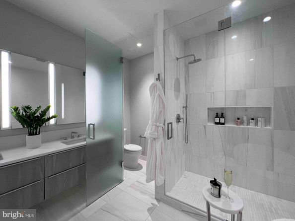 301 S Broad 2103, Philadelphia PA 19107