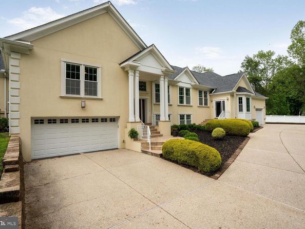 7201 Thomas Branch Drive, Bethesda MD 20817