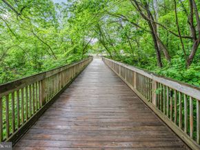 7201 Thomas Branch Drive, Bethesda MD 20817