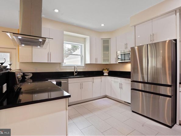 7201 Thomas Branch Drive, Bethesda MD 20817