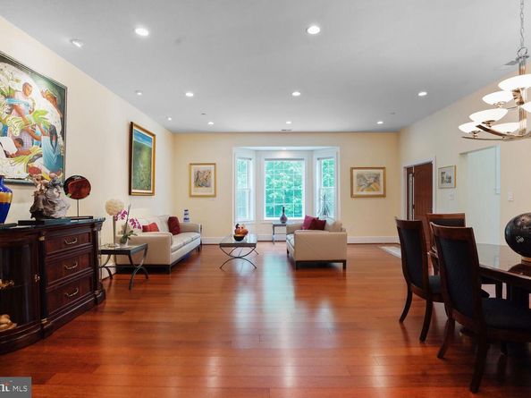 7201 Thomas Branch Drive, Bethesda MD 20817