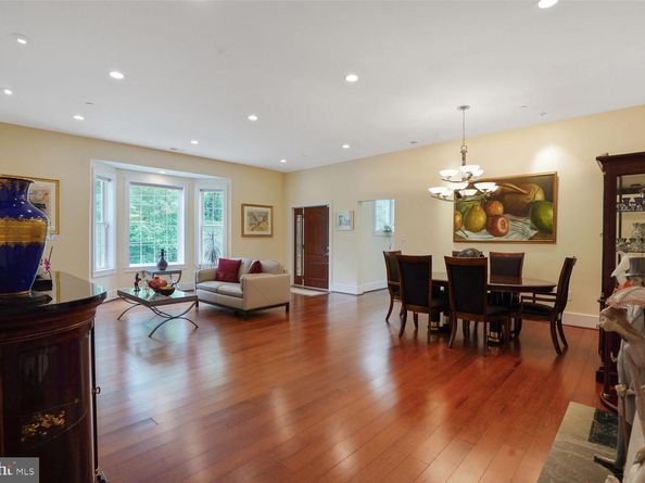 7201 Thomas Branch Drive, Bethesda MD 20817