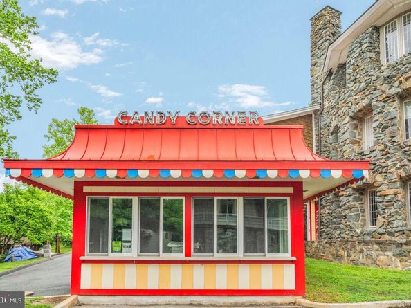 7201 Thomas Branch Drive, Bethesda MD 20817