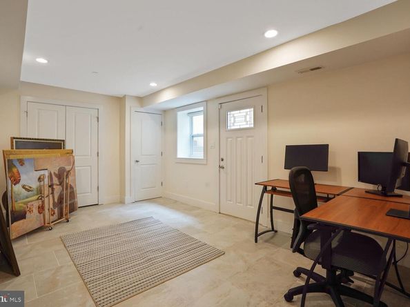 7201 Thomas Branch Drive, Bethesda MD 20817