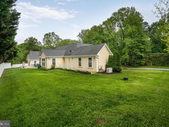 7201 Thomas Branch Drive, Bethesda MD 20817