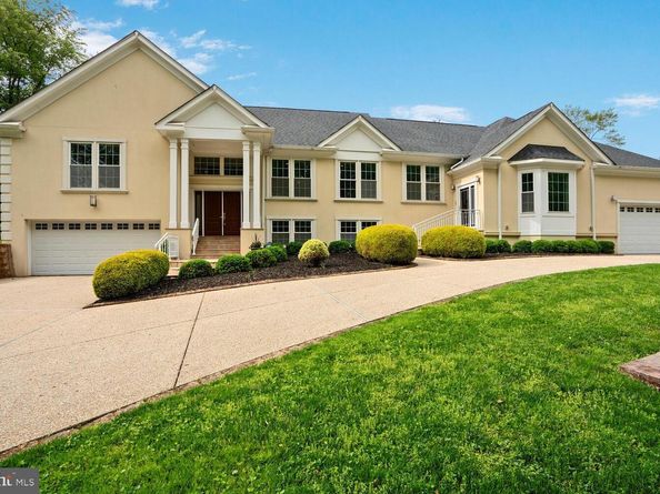 7201 Thomas Branch Drive, Bethesda MD 20817