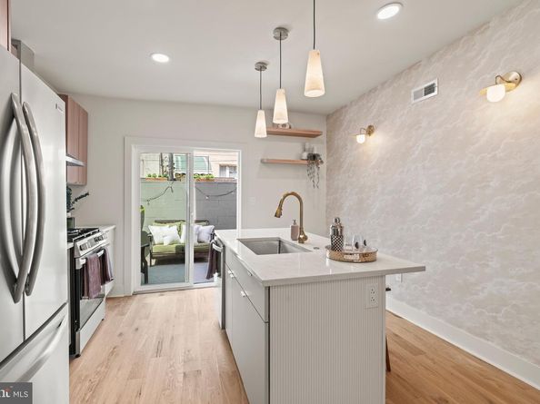 1031 Mercy Street, Philadelphia PA 19148